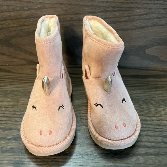 Old navy girls pink unicorn boots sz 8 EUC worn twice - Picture 2 of 3